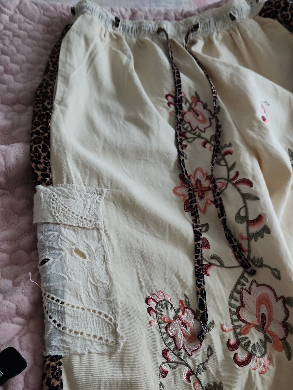 New Wo Tags Embroidered Cream Drawstring Pants with Leopard Trim - Picture 4 of 8